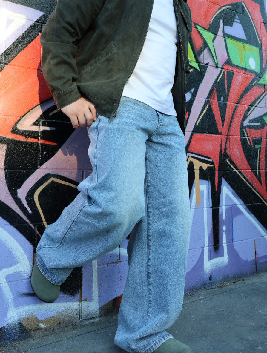 THE BAGGY BLUE