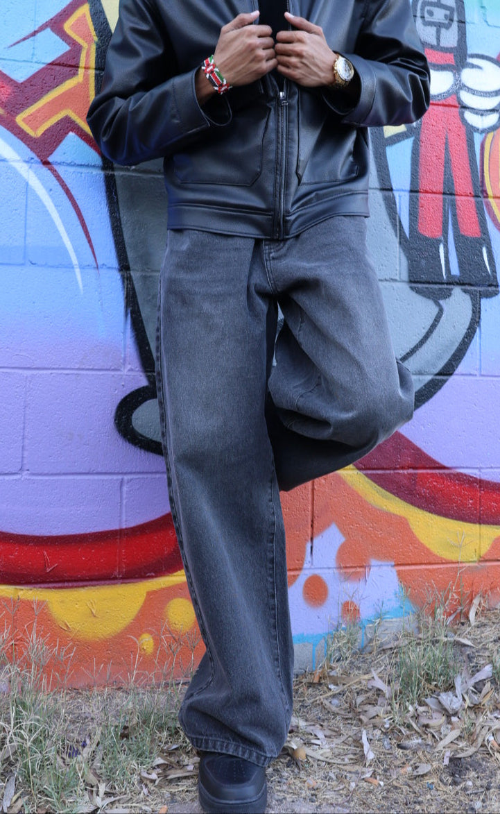 THE BAGGY BLACK